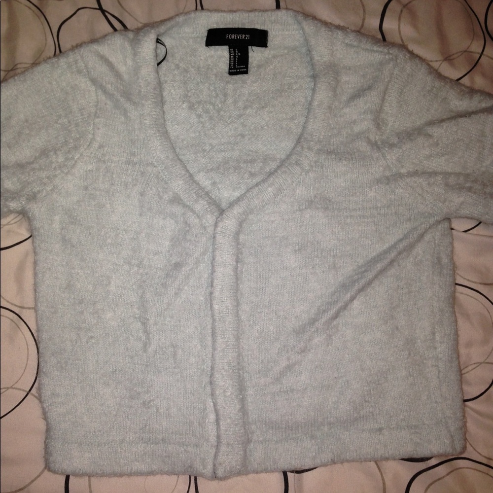 🎈FOREVER 21 CROP SWEATER🎈